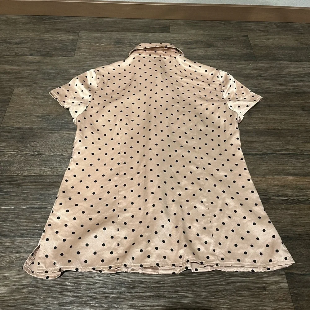 J. Peterman Black Polka Dot 100% Silk Button Up - Picture 8 of 8